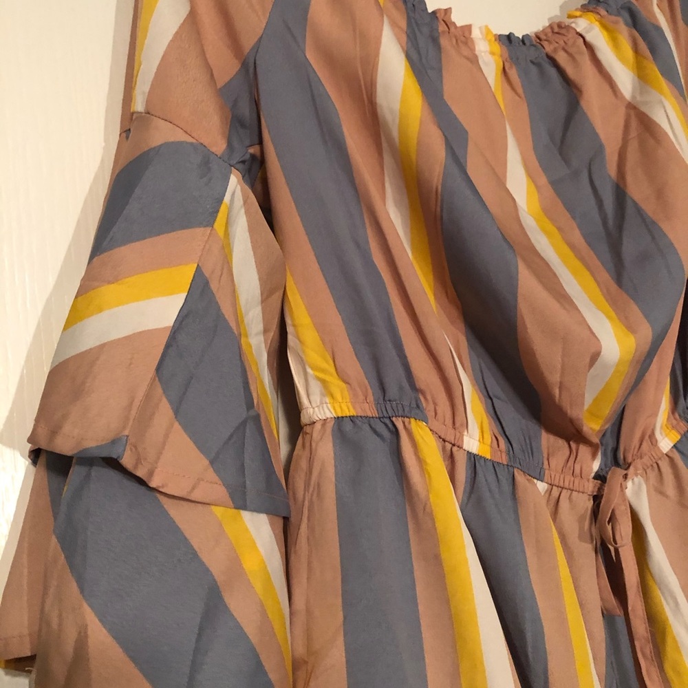By blush Colorful blouse bell sleeves xl